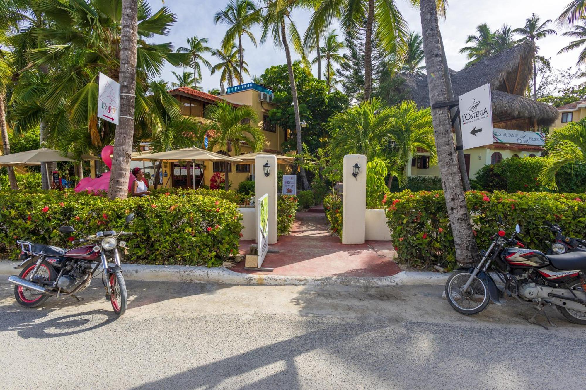Prime Ocean View Punta Cana Apartments - 3-Bedroom Getaway With Private Terrace On Bavaro Beach Exterior photo