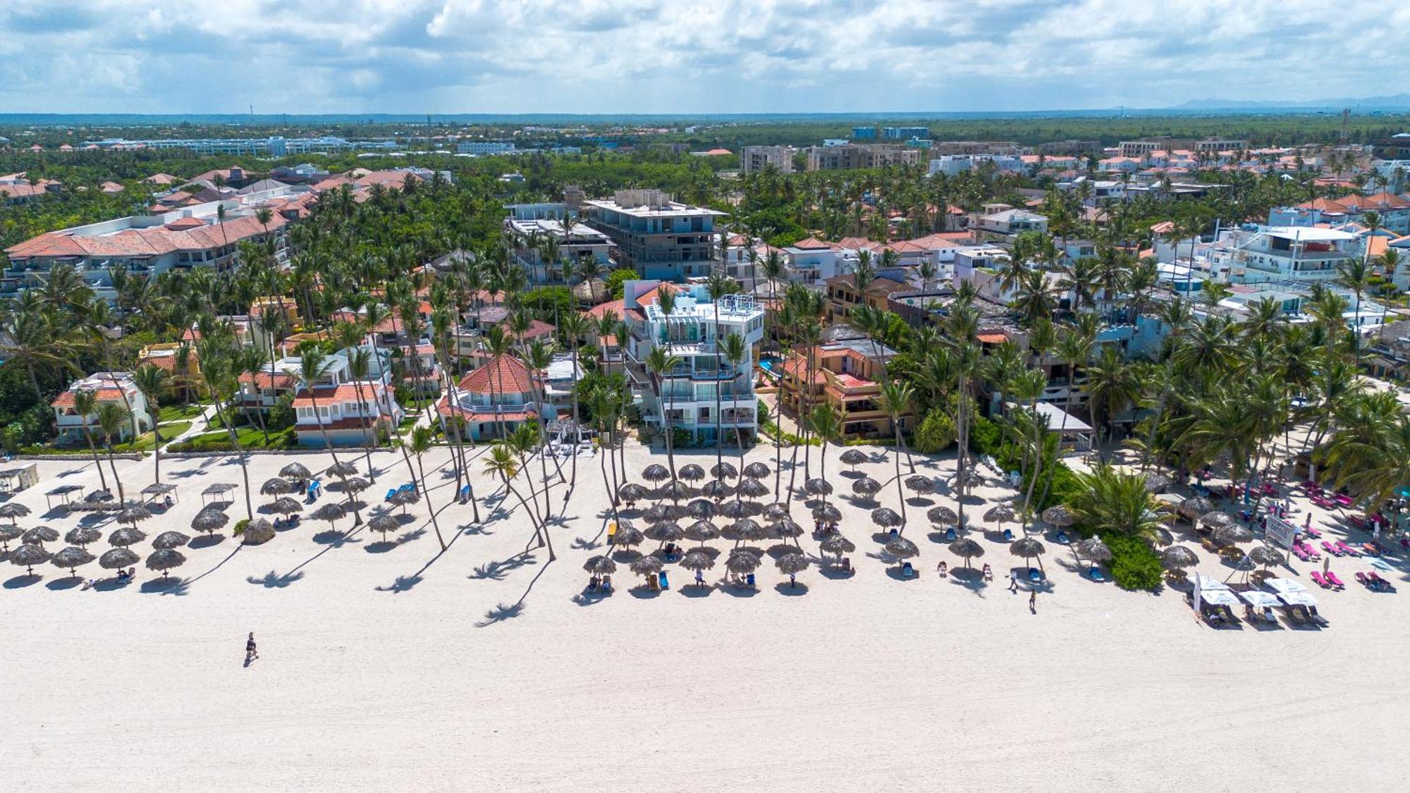 Prime Ocean View Punta Cana Apartments - 3-Bedroom Getaway With Private Terrace On Bavaro Beach Exterior photo